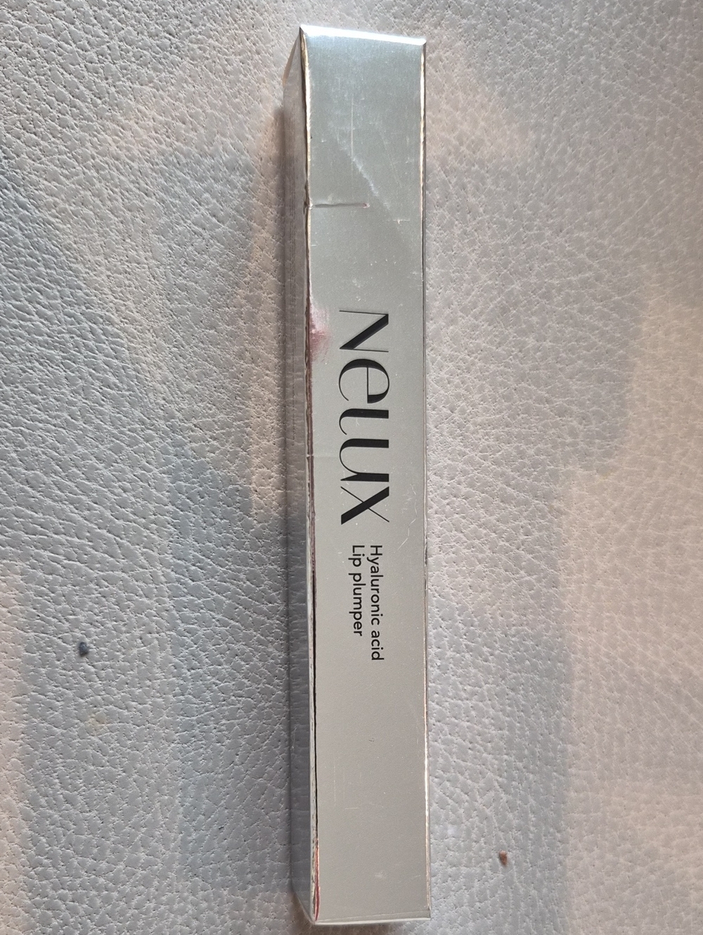 Hyaluronic Acid Lip Plumper - Silver